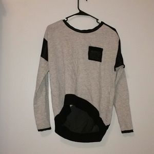 long sleeve cropped tee